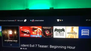 PS4 + ايفون 7 بلس +ماوس وكيبورد