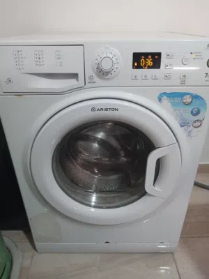 غسالة فل اتوماتيك نوع اريستون 7kg بحاجة إلى صيانه للبيع