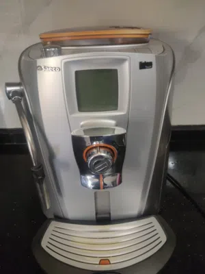 مكنة تحضير القهوة و الكابتشينو ايطالية شاشة لمس كبيرة تطحن القهوة الحب و تجهزها