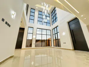 فرصة مميزة للبيع – فيلا فاخرة بسعر مغري