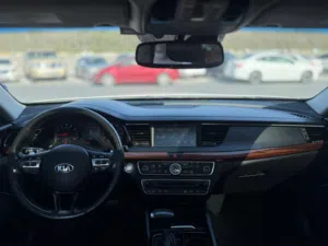Used Kia Cadenza in Sharjah