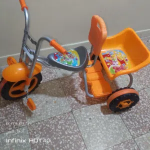 بسكليت بحالة الوكالة للاطفال مزدوج12دينار..