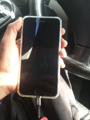 iPhone 8+ ...................