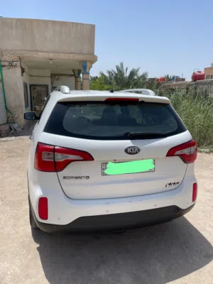 سورنتو خليجي. مديل 14 اربعه سلندر  سبعه راكب  بصمتين فول مواصفات ماعده تنته السعر 148 بيه مجال