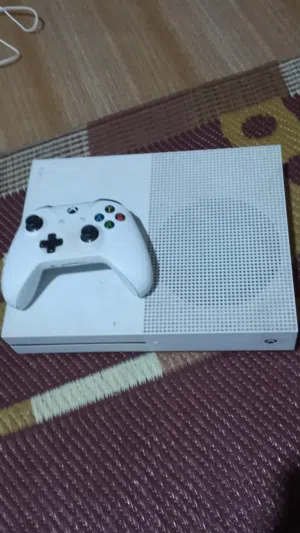 سلام عليكم شباب Xbox one s نضافه 100/90 وياه جوستك وحده ولعبه وحده فورزه هرايزن 3 سعر500 جهاز نضيف و