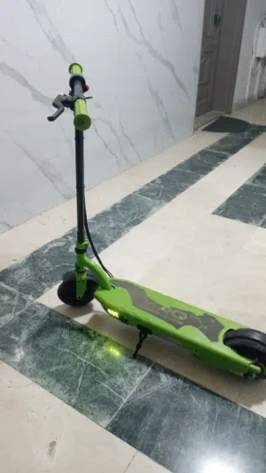 سكوتر كهربائي بحاله ممتازه