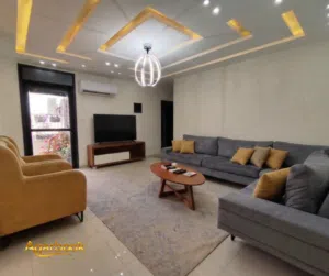 شقة مفروشة مميزة بتشطيب سوبر ديلوكس للإيجار بالطيرة خلف مطعم الريف