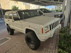 Used Jeep Cherokee in Mubarak Al-Kabeer
