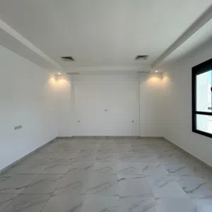 شقة مع مدخل خاص للإيجار في أبو الحصانية