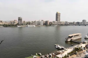 للبيع شقه على النيل مباشره 277م جنب السفاره الفرنسيه والكويتيه