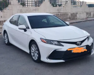 السلام عليكم تويوتا كامري موديل 2019 اللون ابيض