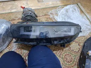 ضواو سياره ايونك 5 يمين وشمال للبيع بسعر مغري افع بحق الله وشيل