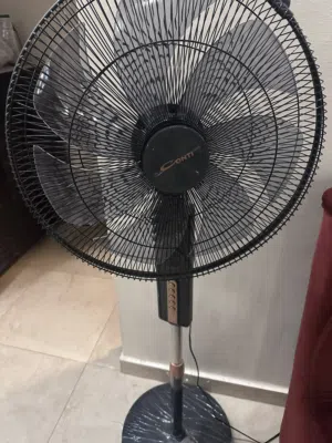 مروحة مع ريموت كنترول