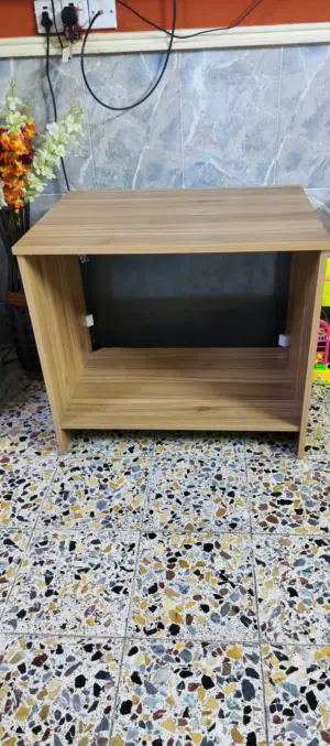 طاوله للدراسه و للالعاب خاص للدركسون و الدراسه جديد