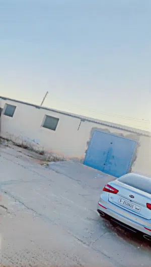 هنجر بمساحة 700 متر للأيجار