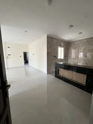 4 Bedrooms . Unfurnished . Monthly4