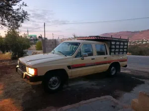 Used Toyota Hilux in Salt