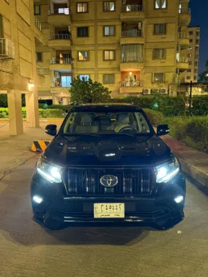 برادو VX ميد نايت  موديل 2023 .ماشية 77 الف كيلو مغلفه PPF