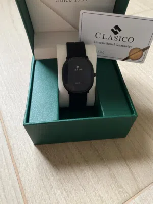 ساعة clasico