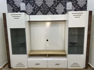 مكتبة للبيع