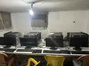 اجهزة كمبيوترات محل سلتك كونترا سترايك