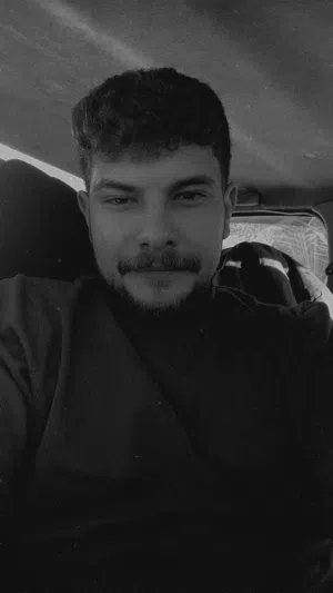 يوسف ابراهيم لازم 