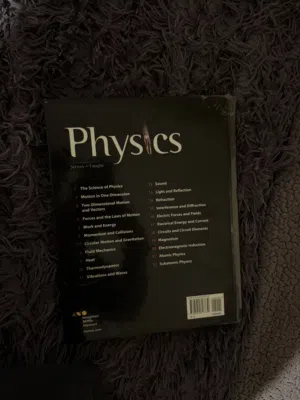 للبيع كتاب فيزياء للمنهاج الأمريكي بحالة ممتازة. كتاب .معتمد ومطلوب في المدارس العالمية Physics book