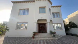 450 m2 More than 6 bedrooms Villa for Sale in Muscat Al-Hail