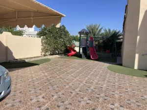 منزل للبيع موقع ممتاز في سفالة ابراء مكون من دور واحد  مجلس صاله 3 غرف مطبخ مع أستور  4 دورات مياة