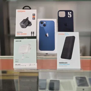 أقوى عرض – آيفون 13 – 128 جيجابايت – مستخدم بحالة ممتازة مع شاحن + باور بانك + كفر + حماية شاشة +