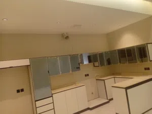 بيع مطابخ جديد وجاهز معدل وتفصيل بأفضل الأسعار يوجد لدينا خدمة توصيل وتركيب