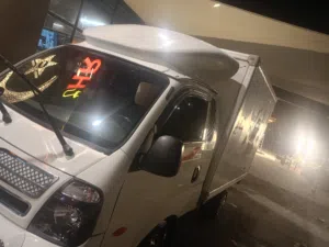 شاحنة صندوق كيا مستعملة موديل 2019 بحالة جيدة للبائعين التجاريين