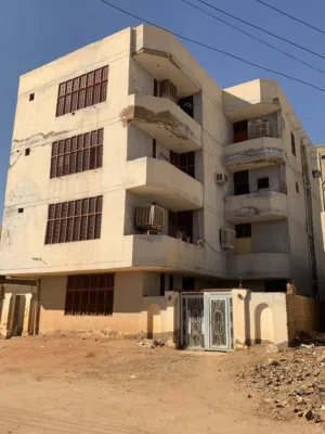 عمارة للايجار بالكامل في الازهري مربع (10) تاني ناصية من الشارع الرئيسي