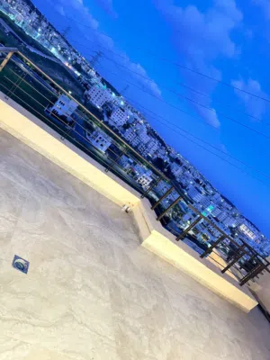 شقة طابق اخير مع روف للبيع ( اطلالة دائمة)