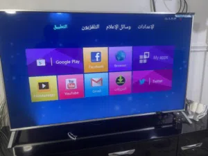 للبيع شاشا ونسا مستعمل مكسوره خفيف من جهه اليسار موضحه بصوره