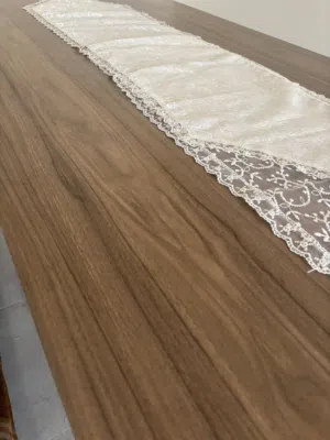 طاولة طعام (ميز طعام)