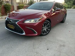 Used Lexus ES in Muscat