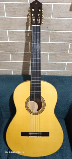 جيتار ياماها فلامنكو للبيع Yamaha