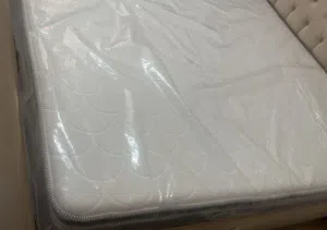 دوشق جديد مع طبقة الفندقية مقاس 200/180   new mattress with hotel-style lining 180/200