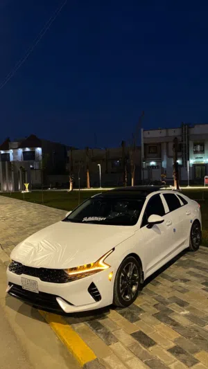 Used Kia K5 in Basra