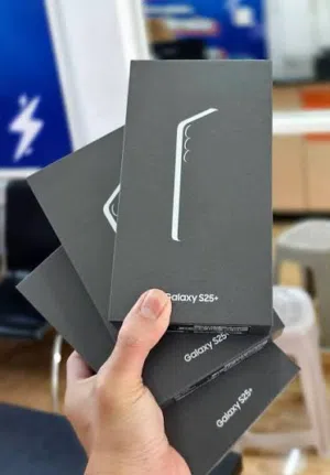Samsung Galaxy S25+  سامسونج جالاكسي جديد كفالة لمدة عام من تاريخ الشراء (256gb)