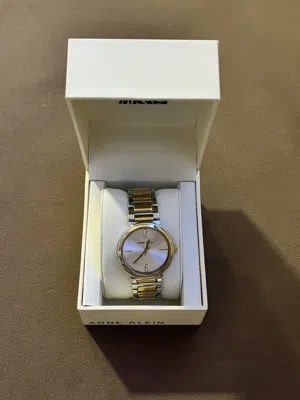 ساعه ماركه anne klein اصليه جديده