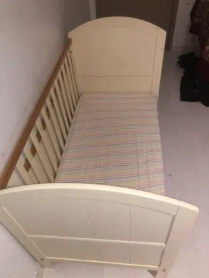 Used Wooden Children's Crib / Toddler Bed - Excellent Condition