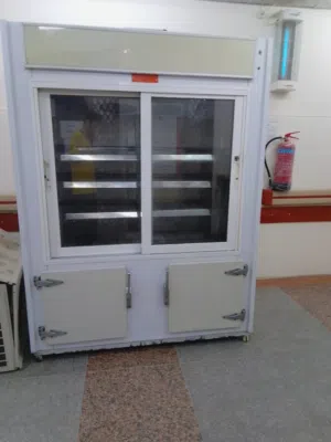 ثلاجة عرض بعلبكي بحالة الوكالة