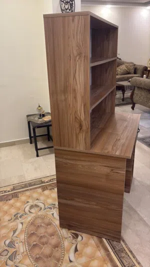 مكتب دراسة او شغل للبيع