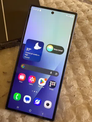 Samsung Z Fold 7  With Sarco Warrenty