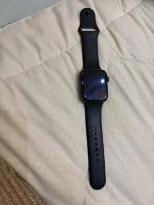 الماركةابل واتش، 6series الموديل، وفي خدش بسيط والحالة جيدة