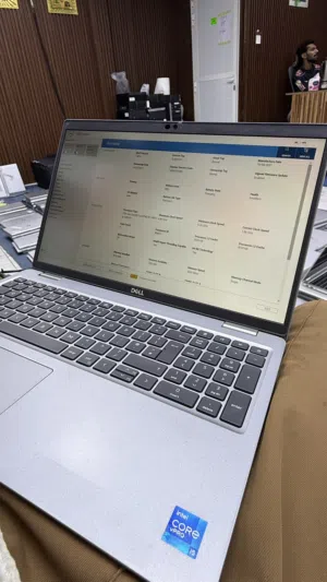 Dell 5520 core i 5,11th gen,8GB Ram.  , inch 15.6 256GB SSD
