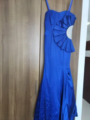 Blue dress