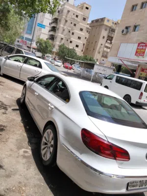 Used Volkswagen Passat in Farwaniya